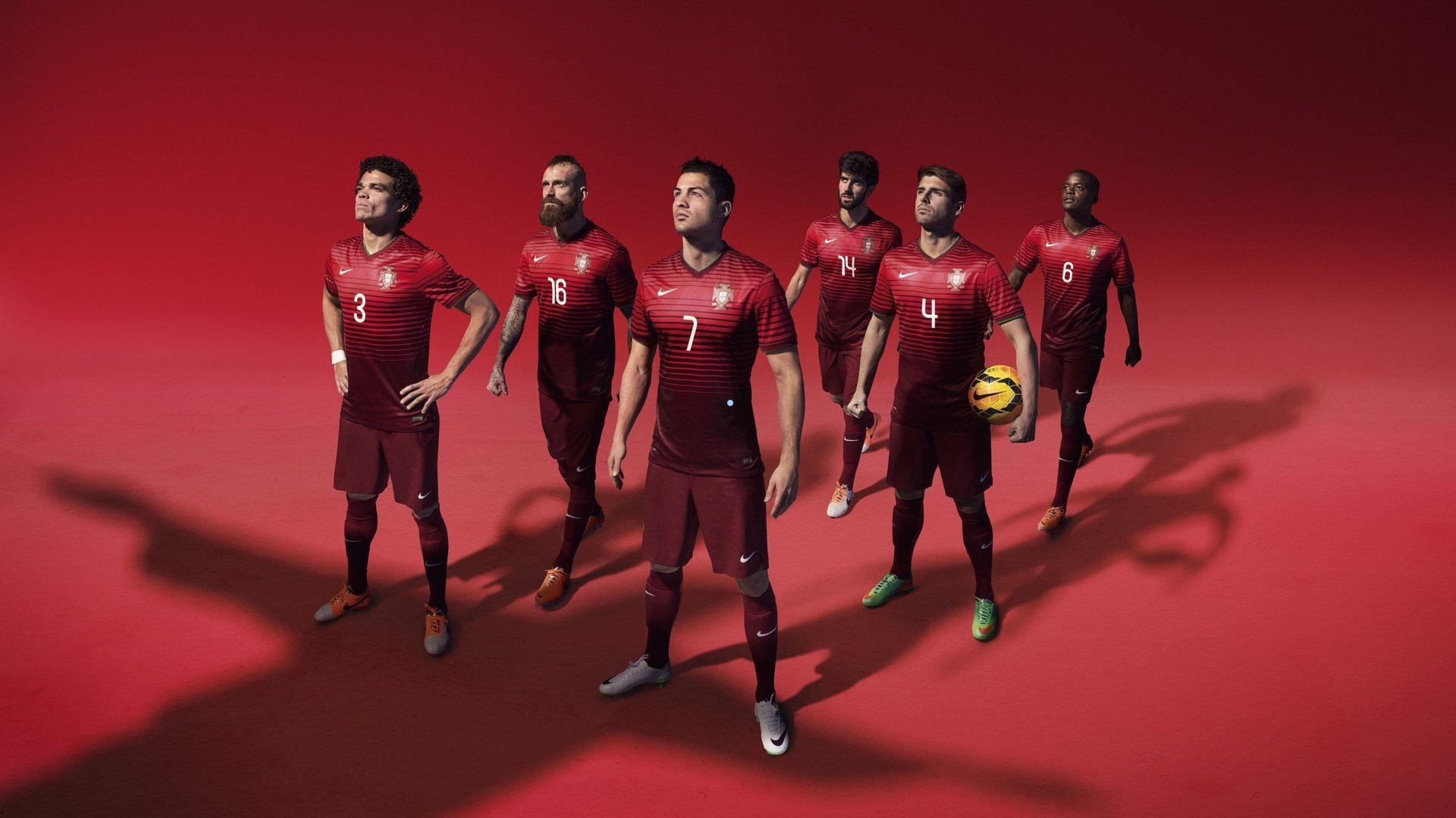 伊涅斯塔独家专访，中场大脑转型教练具天然优势，盛赞法布雷加斯执教首秀惊艳足坛