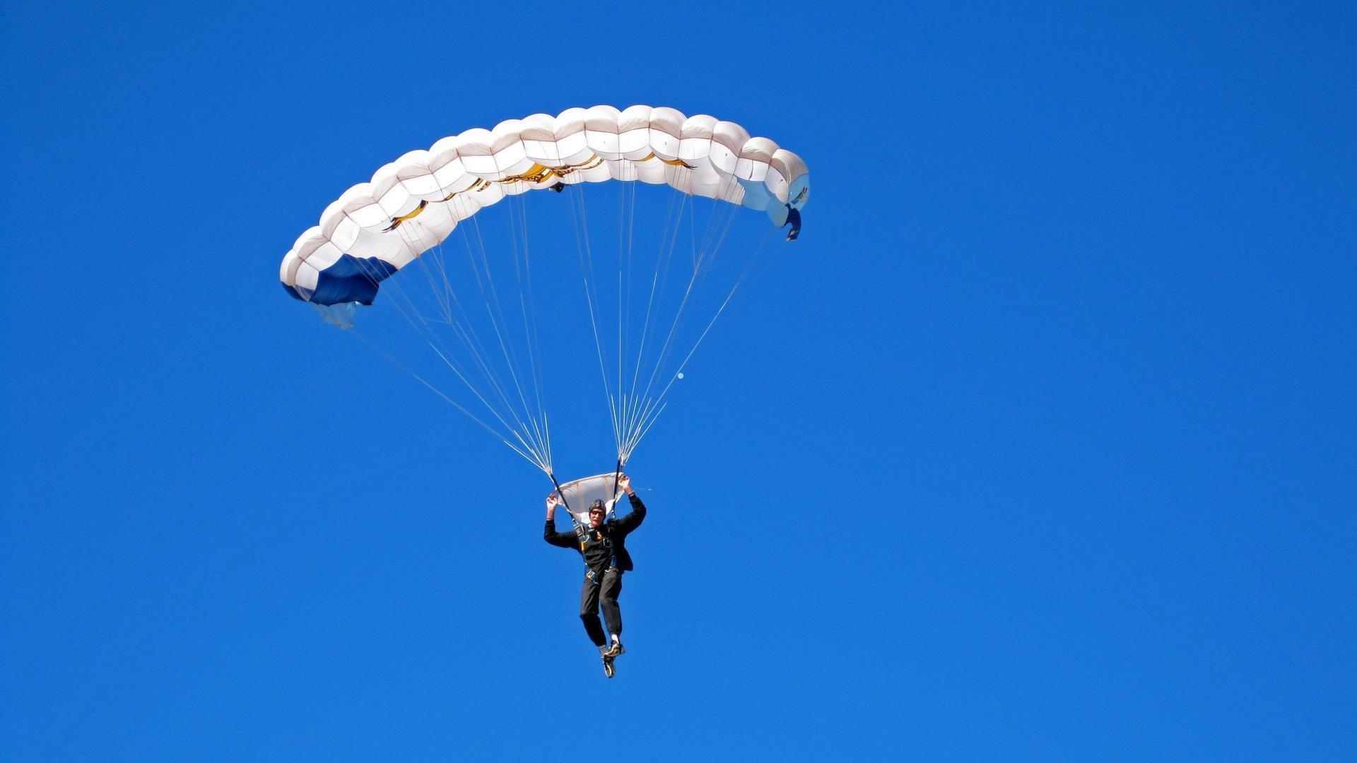纽卡传奇凯文-基冈确诊癌症将接受治疗，足球界同心祝愿早日康复